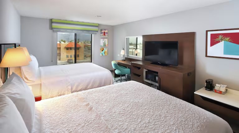 Hampton Inn Suites Tucson East Williams Center — Guest room