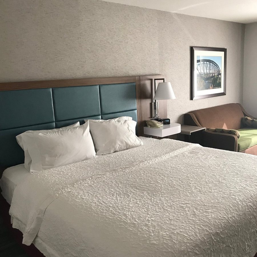 Hampton Inn Suites Yuma — Guest room