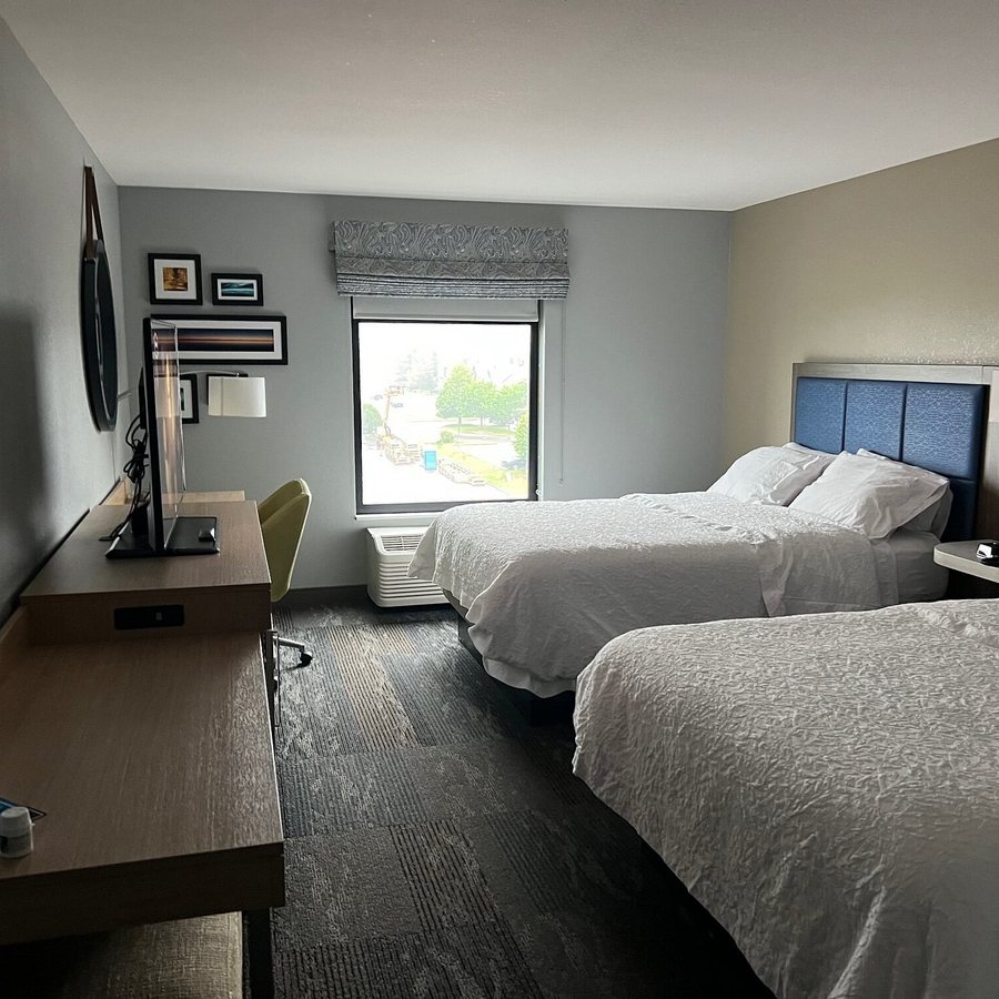 Hampton Inn Superior Duluth — Guest room