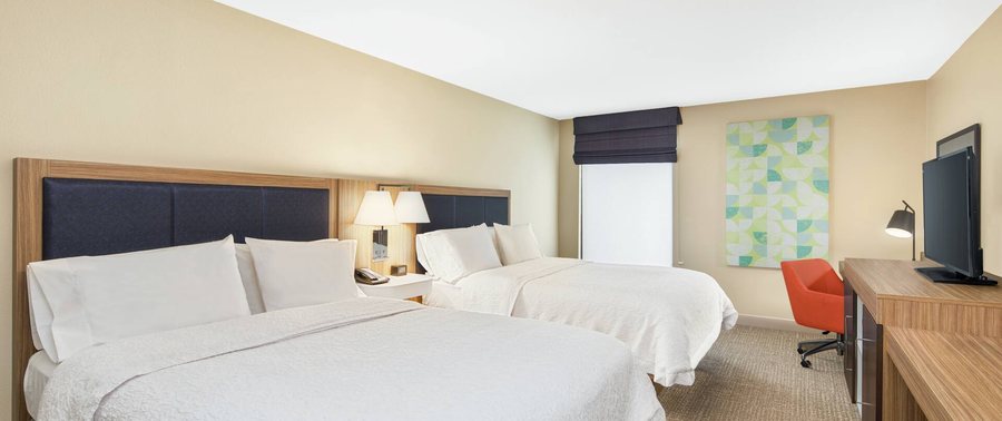 Hampton Inn Thomasville — Guest room