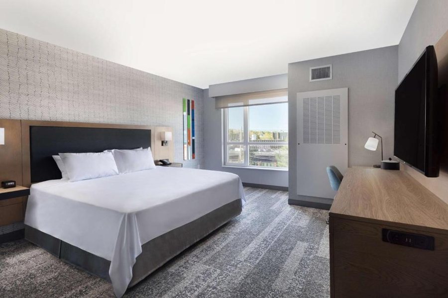 Hampton Inn Watertown — Guest room