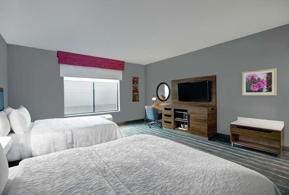 Hampton Inn Weslaco — Guest room