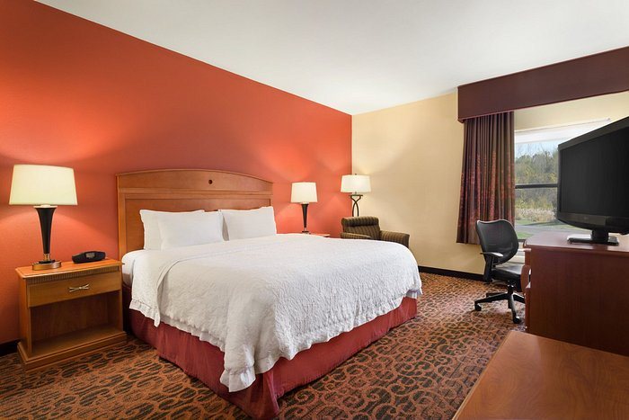 Hampton Inn Wichita east — Guest room