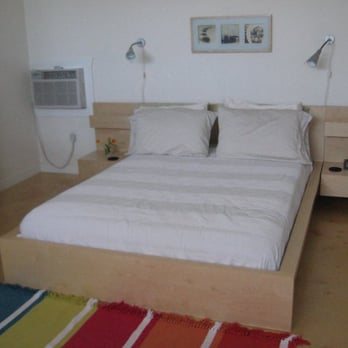 Hancock Guest Cottages — Guest room