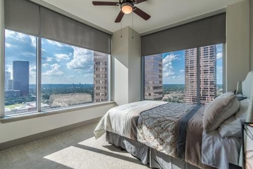 Hanover Post Oak — Guest room
