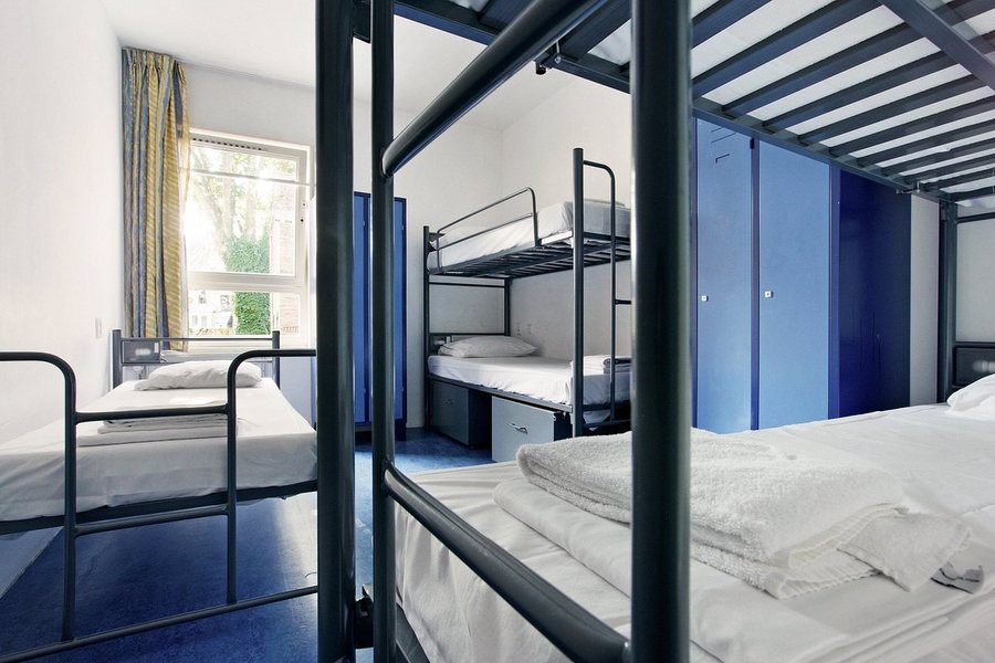 Hans Brinker Hostel Amsterdam — Guest room