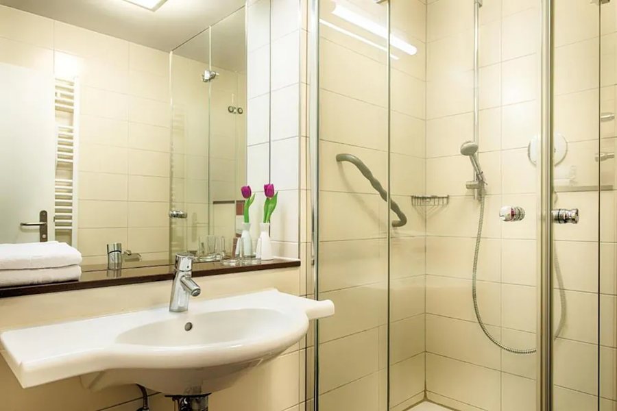 Hapimag Resort Berlin Gendarmenmarkt — Bathroom