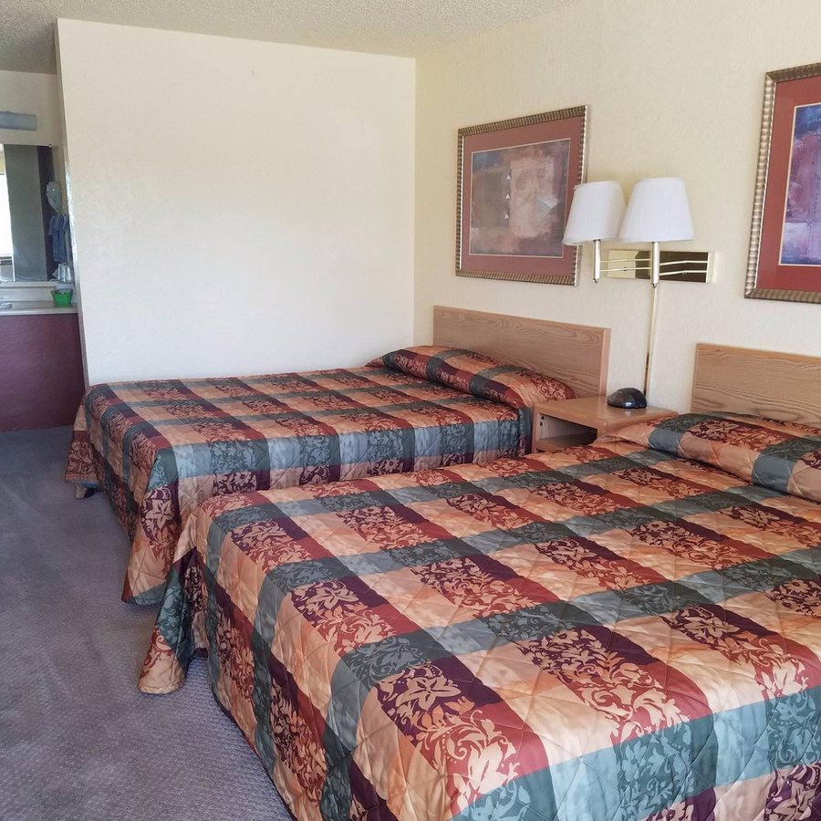 Happy Holiday RV Resort — Guest room