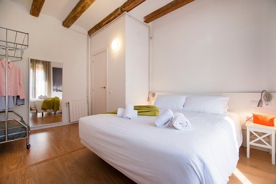 Happy People Ramblas Harbour Apartments Barcelona Catalonia — Guest room