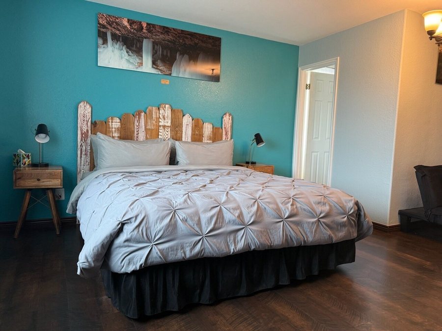 Happy Trails Bed Breakfast — Guest room