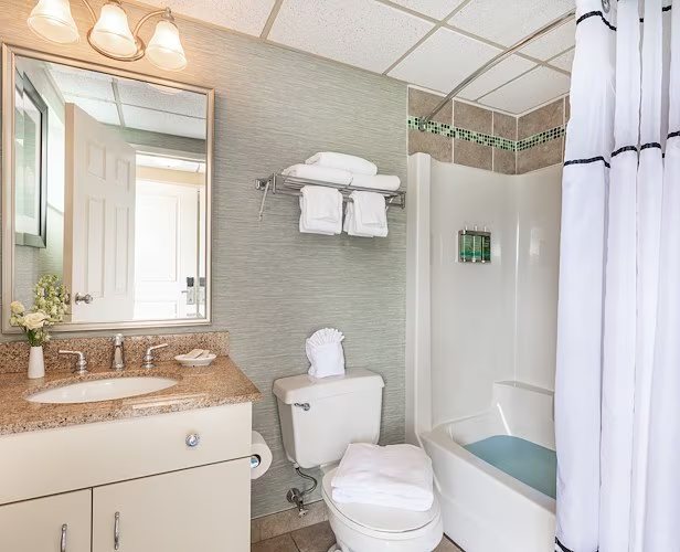 Harbor House Hotel by Umaniii Jonesport Maine — Bathroom