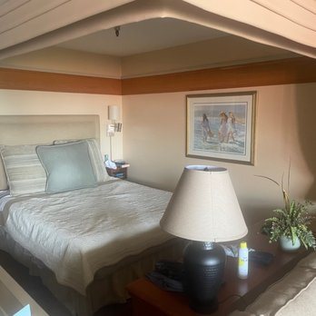 Harbortown Point — Guest room
