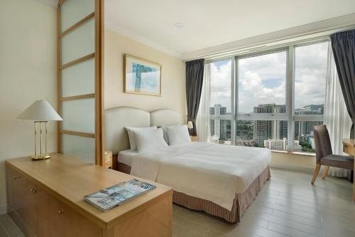 Harbour Plaza 8 Degrees — Guest room