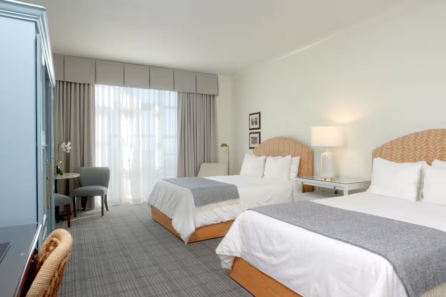 HarbourView Inn — Guest room