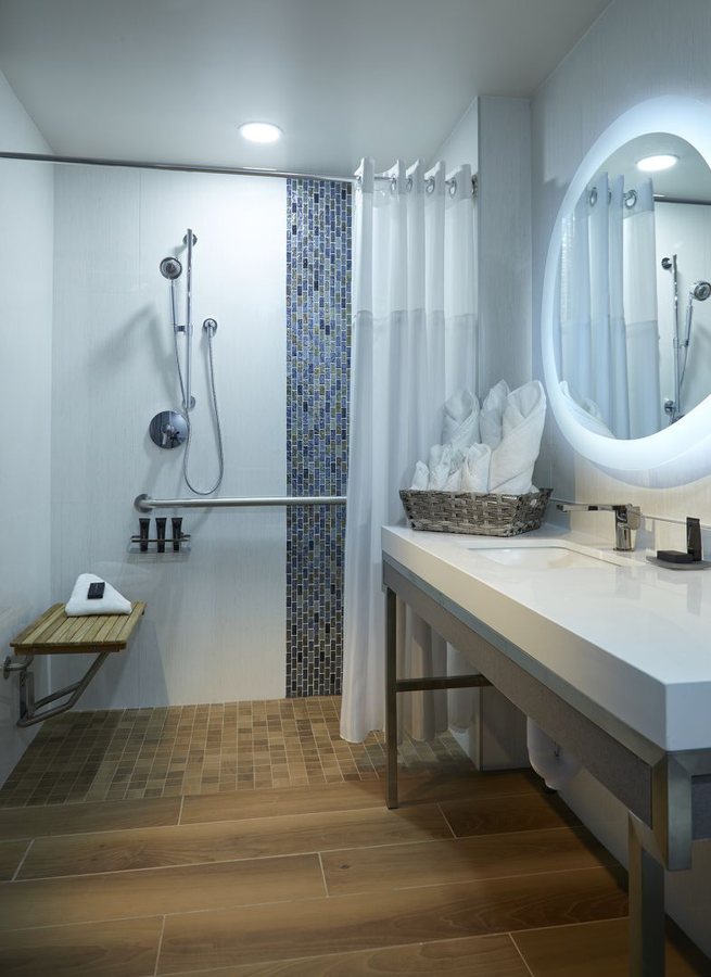 Hard Rock Hotel Daytona Beach Daytona Beach Florida — Bathroom