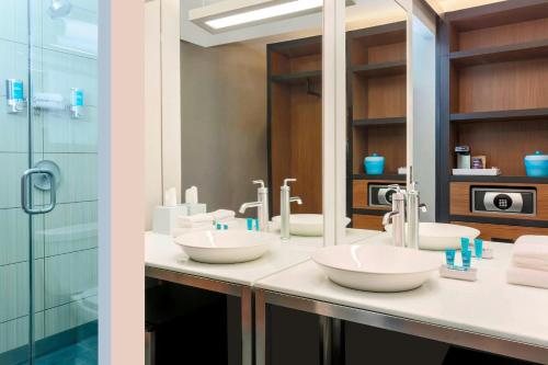 Harlem Grand New York City New York — Bathroom