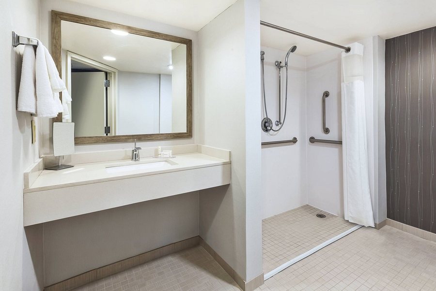 Harmony Suites — Bathroom