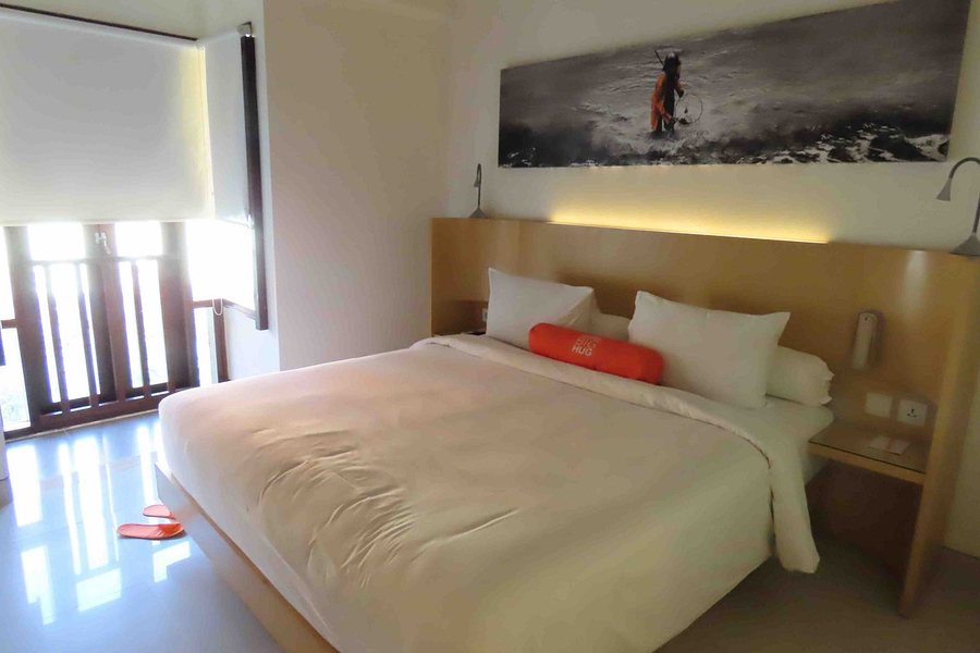 Harris Hotel Kuta Tuban — Guest room