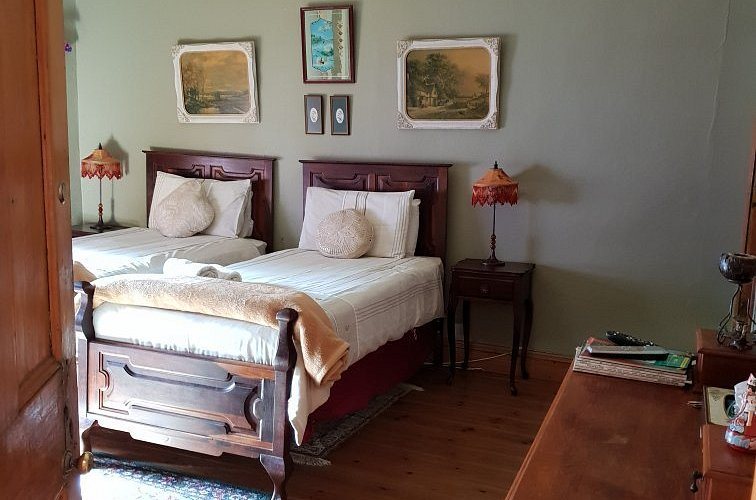 Harrismith Inn — Guest room