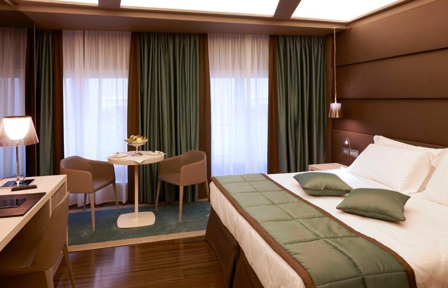 Harry s Bar Trevi Hotel Restaurant — Guest room