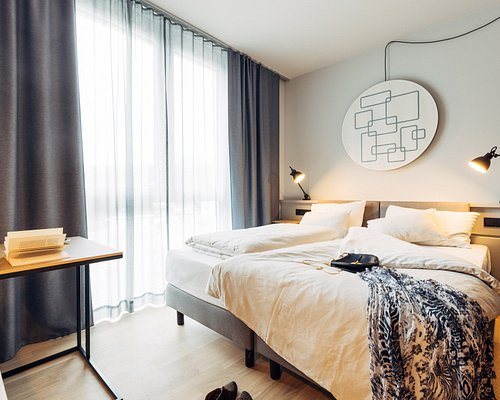 Harry s Home — Guest room