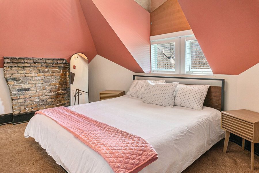 Hassinger Daniels Mansion Guest House — Guest room