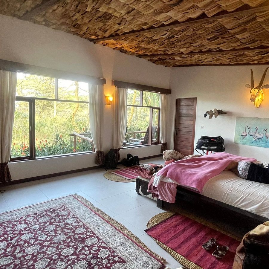 Hatari Lodge — Guest room