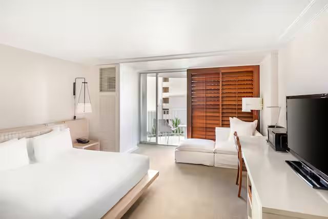 Hawaiian King — Guest room