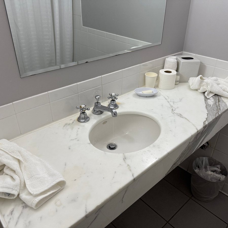 Hawkesdene — Bathroom
