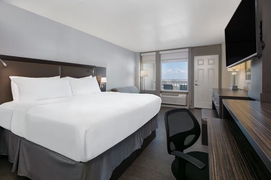 Hawthorn Suites by Wyndham Corpus Christi Padre Is — Guest room