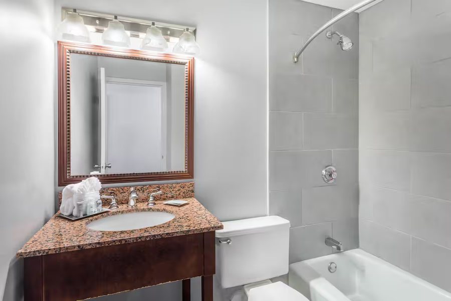 Haynes Bed Breakfast — Bathroom