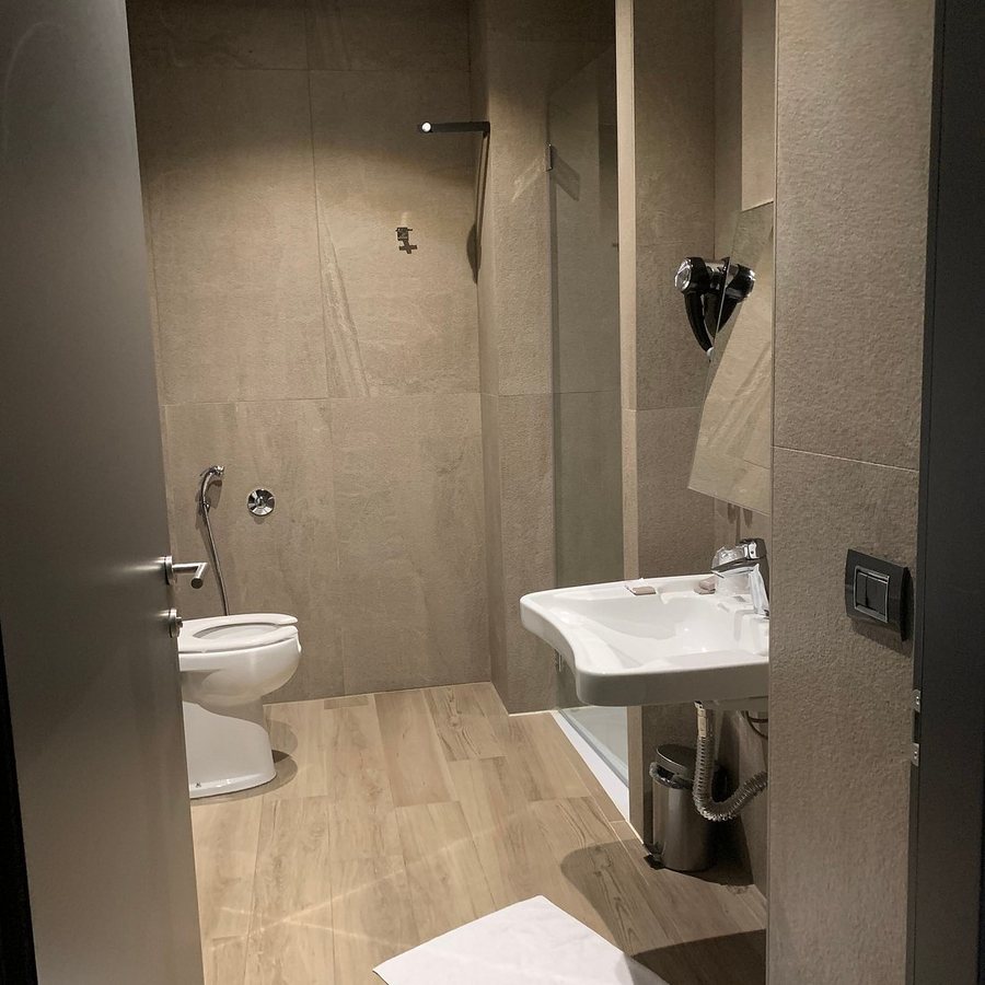 HD8 Hotel Milano — Bathroom