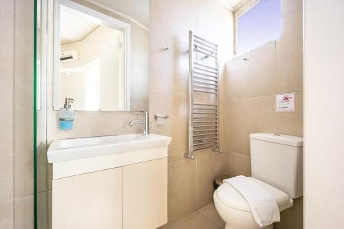 Heart of Athens — Bathroom