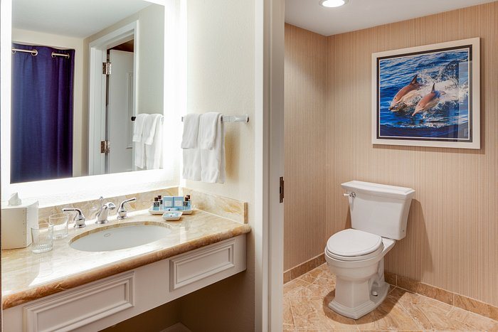 Hearthside Inn — Bathroom