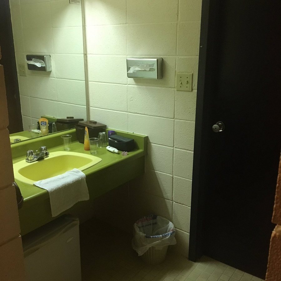 Heidelberg Inn — Bathroom