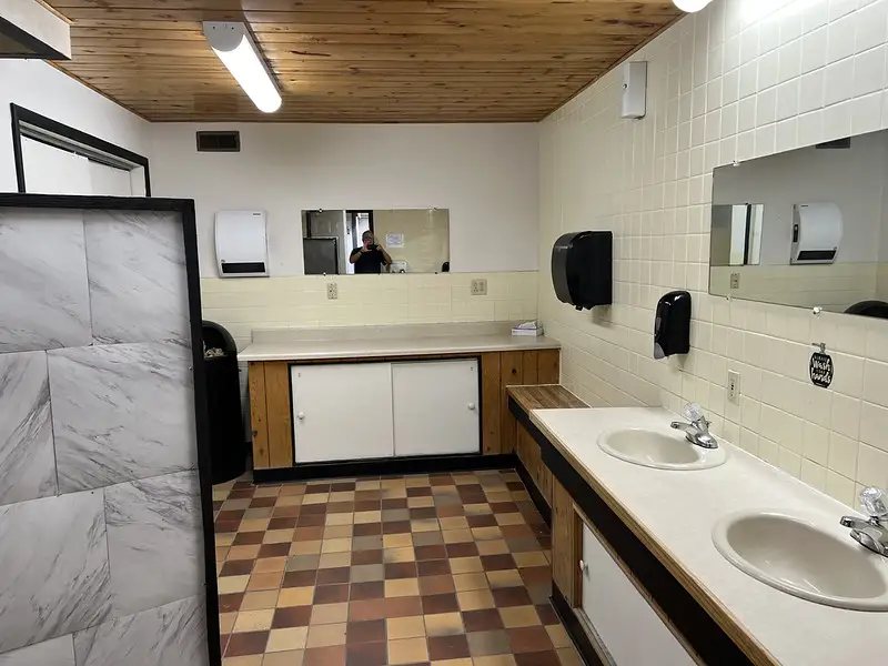 Helena KOA Formerly Lincoln Road RV Park — Bathroom