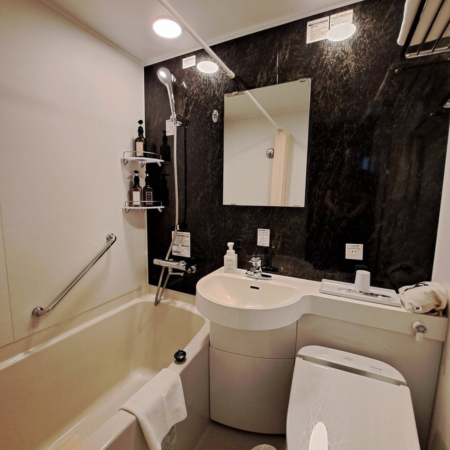 Henn na Hotel Tokyo Hamamatsucho — Bathroom
