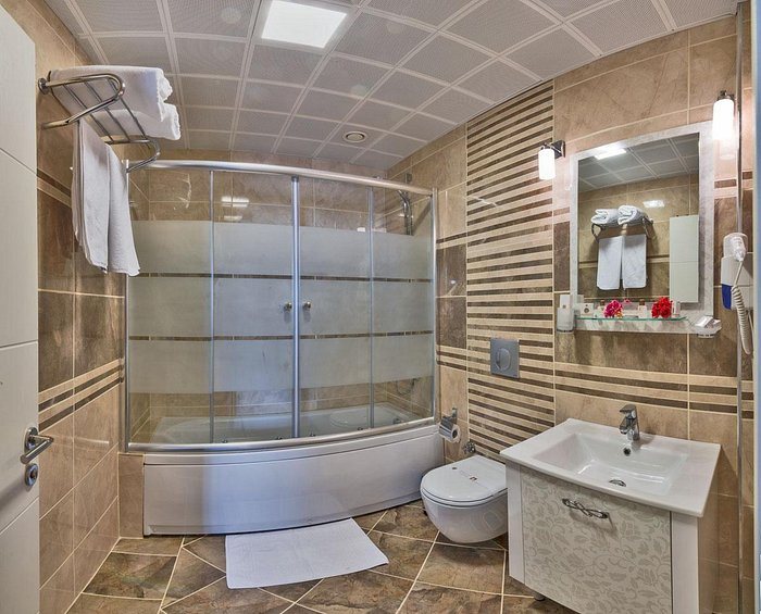 Hera Montagna Hotel Istanbul — Bathroom