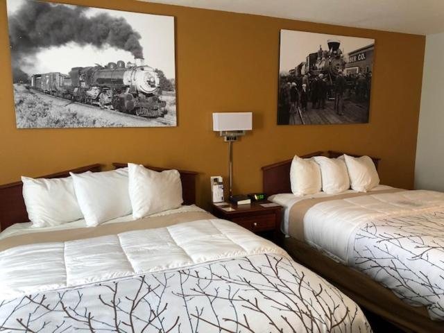 Heritage Inn Express — Guest room