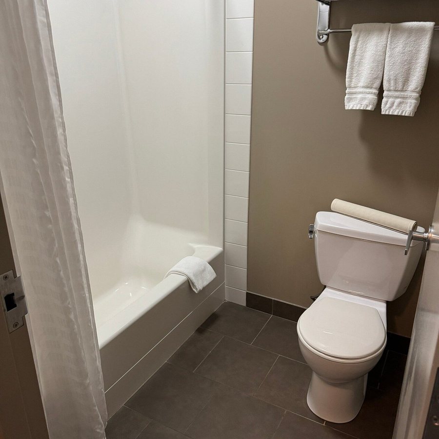 Heritage Inn Hotel Convention Centre — Bathroom