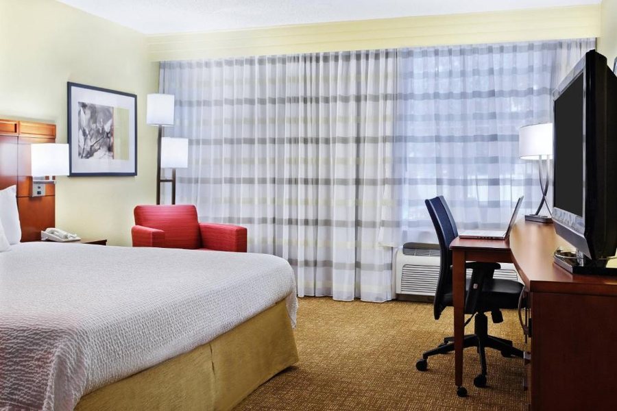Heritage Place Brookhollow — Guest room