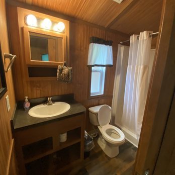 Heritage RV Park — Bathroom