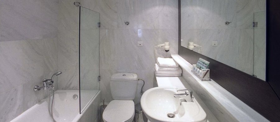 Hermes Hotel — Bathroom