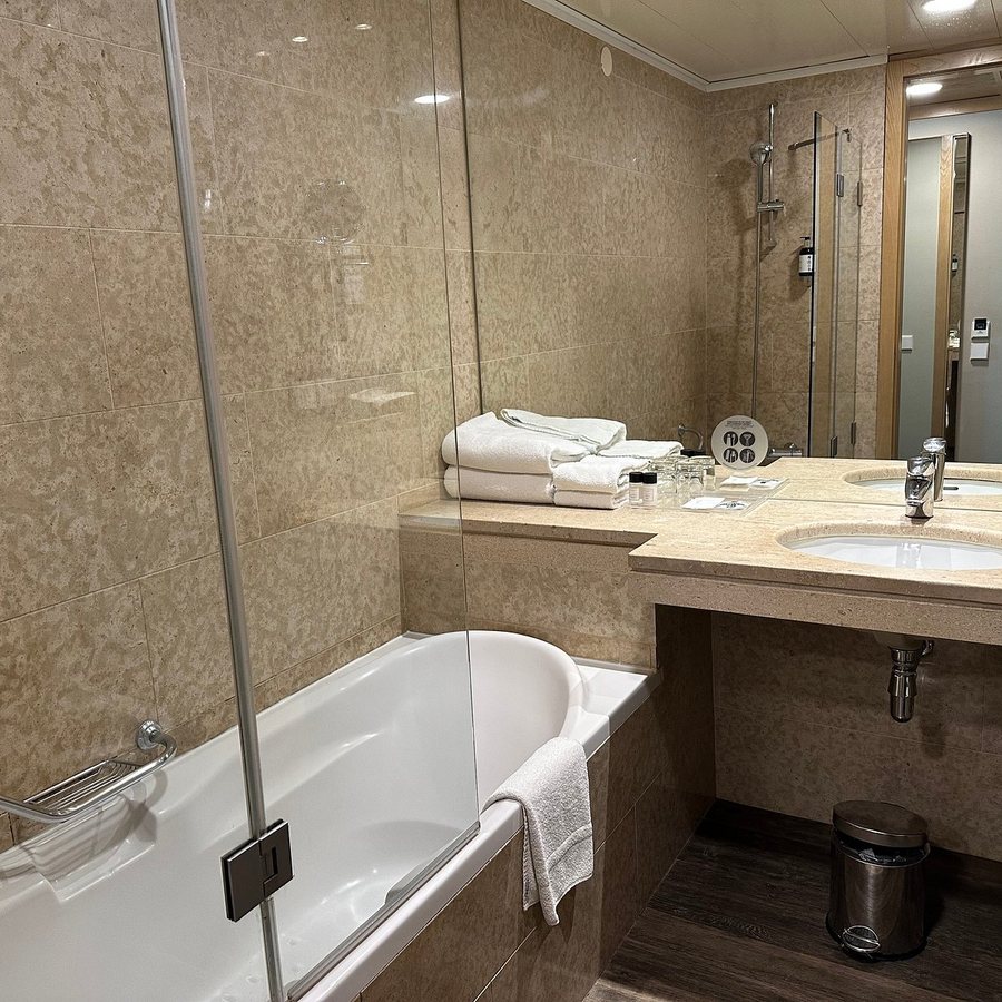 HF Ipanema Park — Bathroom