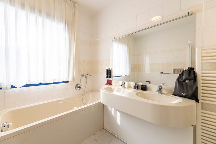 Hi Hotels Riva Mylago Garda Active Hotel — Bathroom