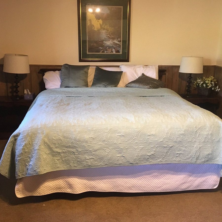 Hideaway Mountain Lodge — Guest room