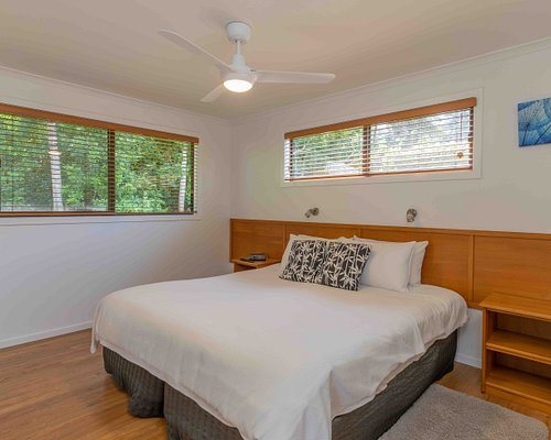 Hideaway Retreat — Guest room
