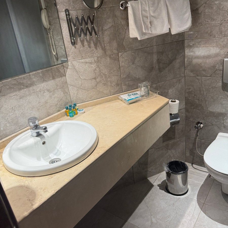 Hierapark Thermal Hotel Pamukkale — Bathroom