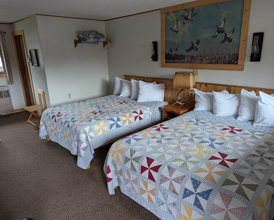 High Country Motel Aand Cabins — Guest room
