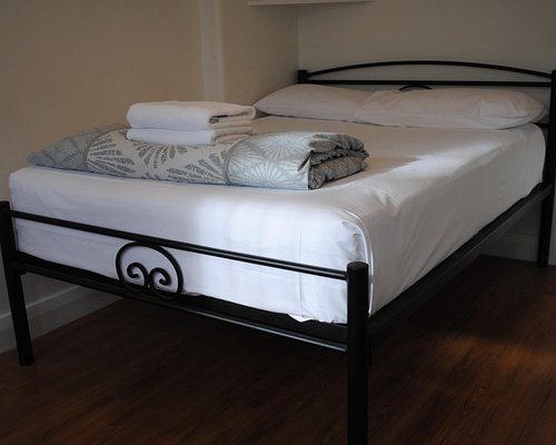 Highfield Private Hotel — Guest room